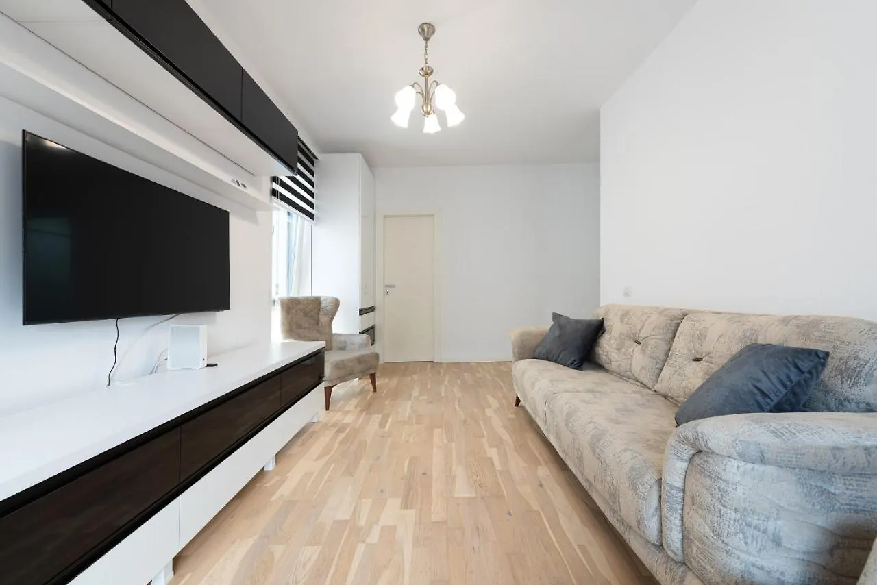 Eva - Bright Apt With Balcony Near Veranda Mall Bucureşti 0*,  România