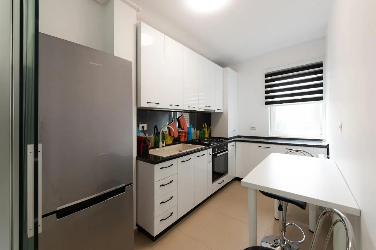 Apartament Eva - Bright Apt With Balcony Near Veranda Mall Bucureşti