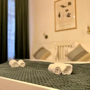 Old Town Jacuzzi Apartament